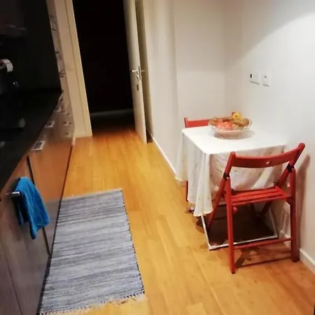 With 3 Bedrooms In With Wonderful City View And Wifi 18 Km From The Beach Lisboa