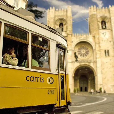 With 3 Bedrooms In With Wonderful City View And Wifi 18 Km From The Beach 아파트