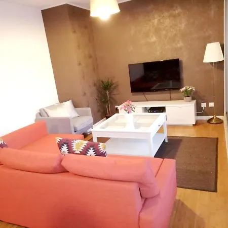 Apartment With 3 Bedrooms In With Wonderful City View And Wifi 18 Km From The Beach *